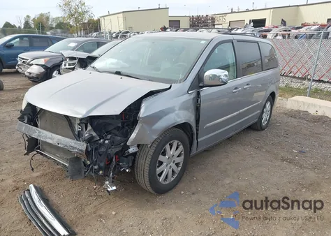 2013 Chrysler Town & Country Touring из США, поврежденный, VIN 2C4RC1BG2DR712195